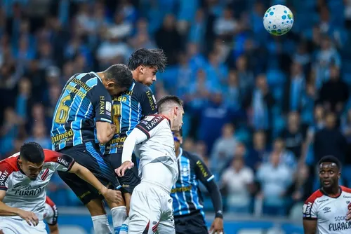 
				Renato Gaúcho elogia trabalho no Grêmio após vitória: "Eu sou bom"
			
			