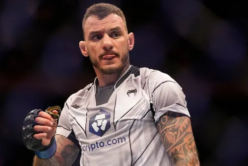 
				De youtuber a lutador: o outro lado de Renato Moicano fora do UFC
			
			