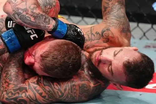 
				Moicano explica o que é ser 'porteiro' no UFC: 'Eles não respeitam ninguém'
			
			