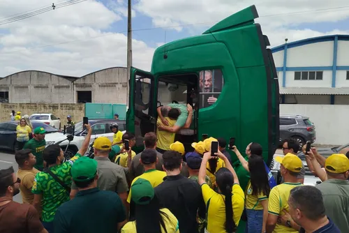 
				Veja imagens da carreata com Alfredo Gaspar e Célia Rocha em Arapiraca
			
			