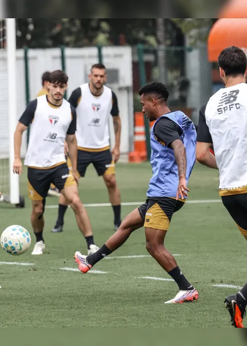 
				São Paulo encerra a preparação para enfrentar o Cruzeiro; veja provável escalação
			
			
