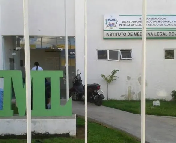 Discussão entre vizinhos termina com idoso morto a tiros e filho baleado em Arapiraca