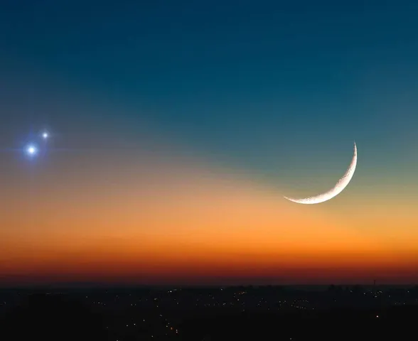Lua ficará próxima de Saturno e planeta poderá ser visto a olho nu