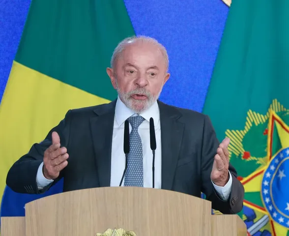 Lula pode ter 1ª mulher na Defesa e quer trocar chefes das Forças Armadas
