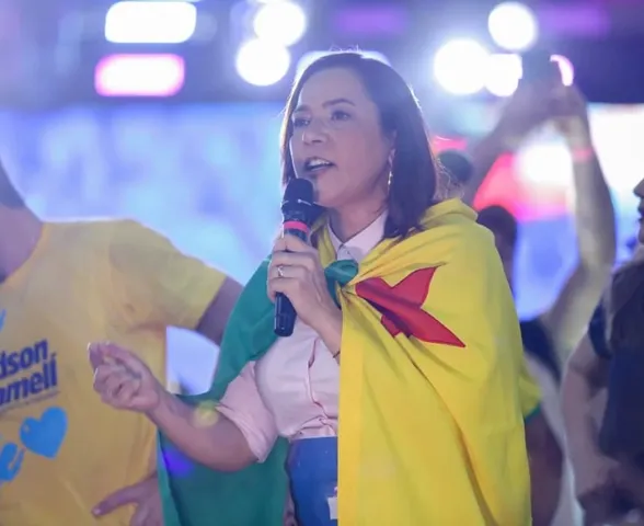 Mailza Assis é reeleita governadora do Acre no 1º turno