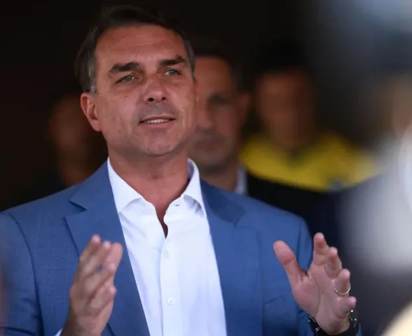 Flávio diz que pedirá cassação da chapa de Lula: "A lei tem que valer"