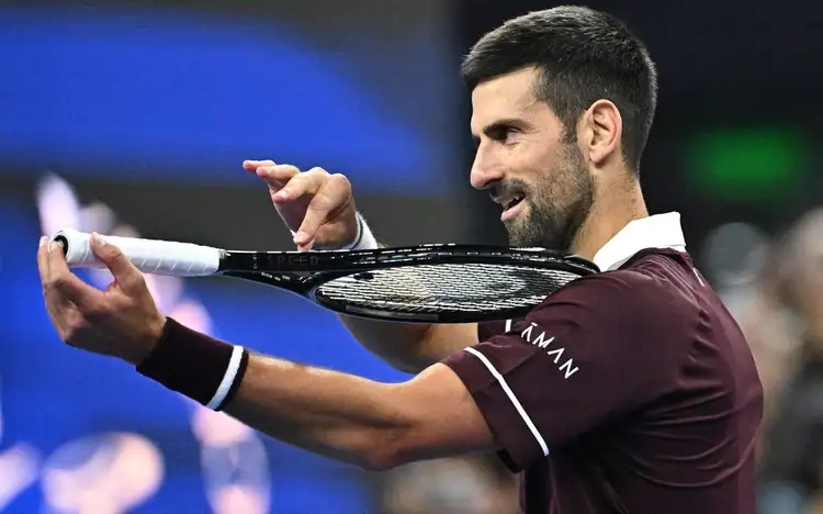 Djokovic é campeão em Pequim e encerra jejum de quase 3 anos