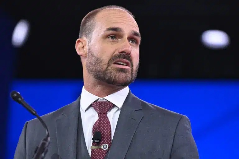 Eduardo Bolsonaro sugere interferência do STF nas Eleições caso Flávio perca para Lula