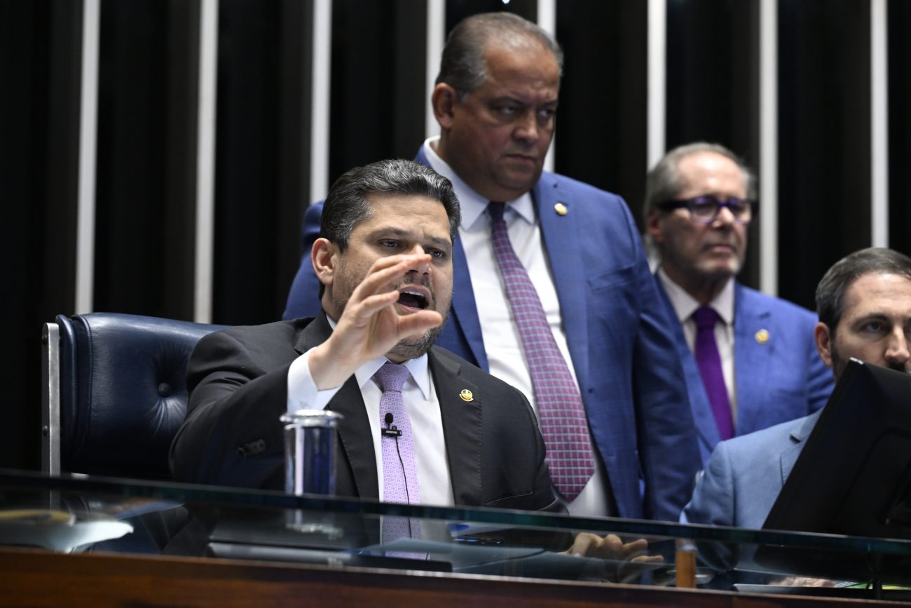 Fim da escala 6×1: Senado começa discussão nesta terça (6) sob pressão