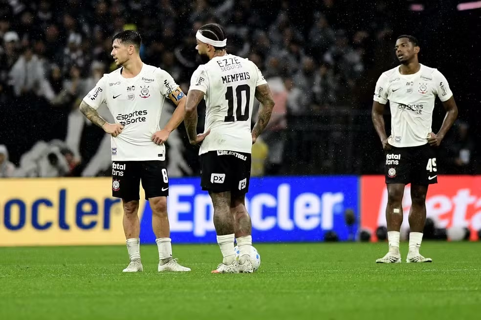 Internacional x Corinthians: Onde assistir ao jogo da 29ª rodada do Brasileirão