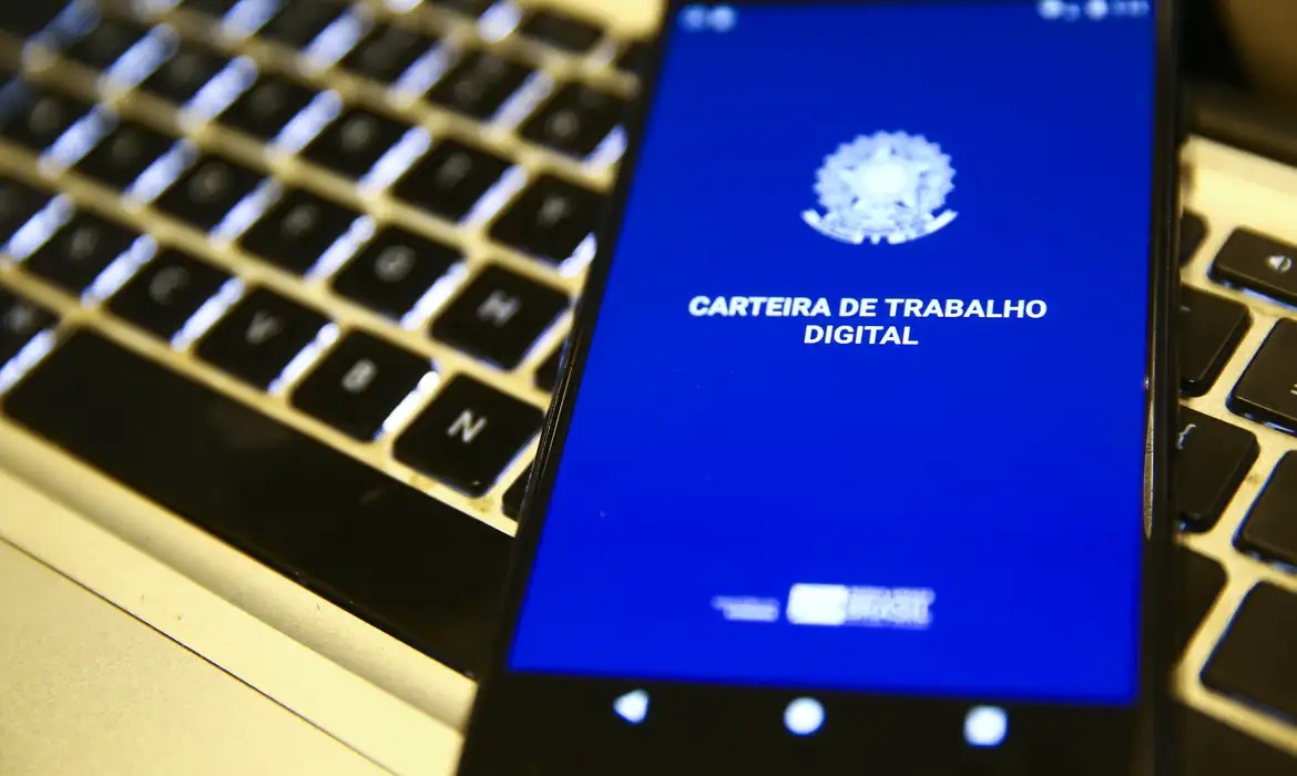 Já trabalho na escala 5x2: o que muda com a PEC aprovada pelo Senado?