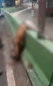 Motociclista morre após acidente e fica pendurado em mureta do Viaduto João Lyra