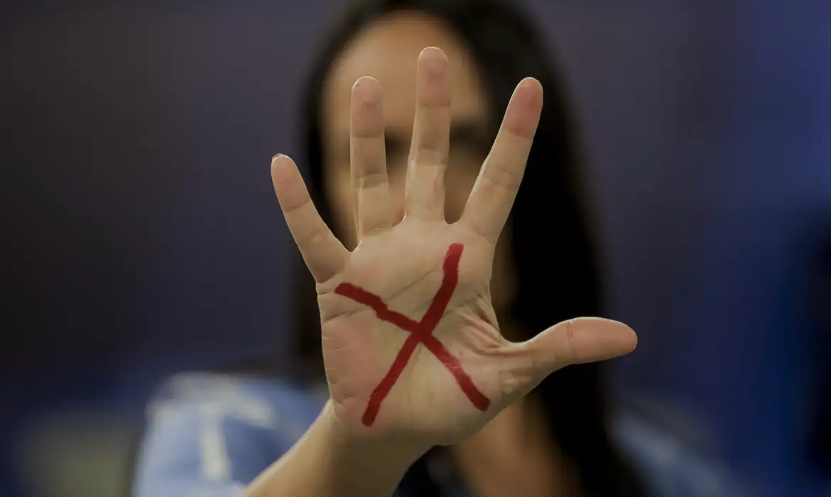 Polícia registra nove casos de violência doméstica em 24h em Maceió e Satuba