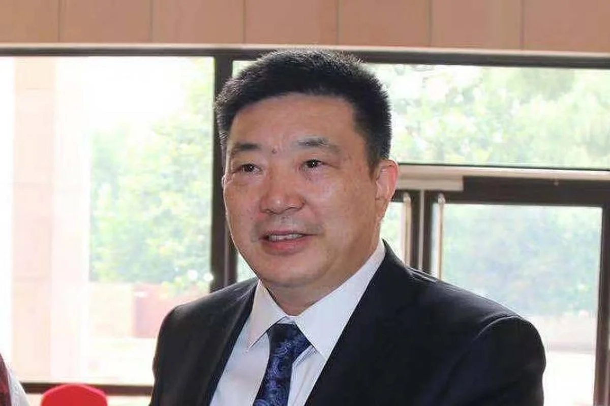 Prefeito que comandou resposta à Covid em Wuhan é condenado