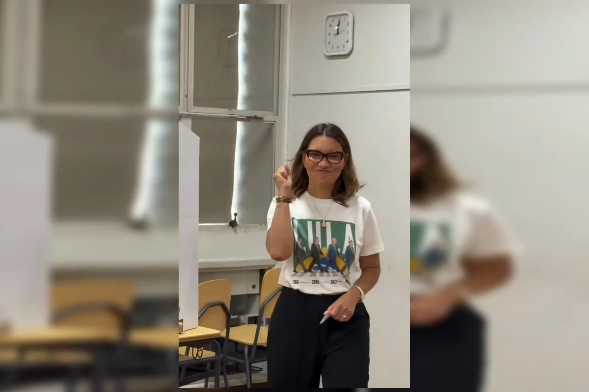 Primeira-dama Janja vota em São Paulo: "Pelo futuro do país"