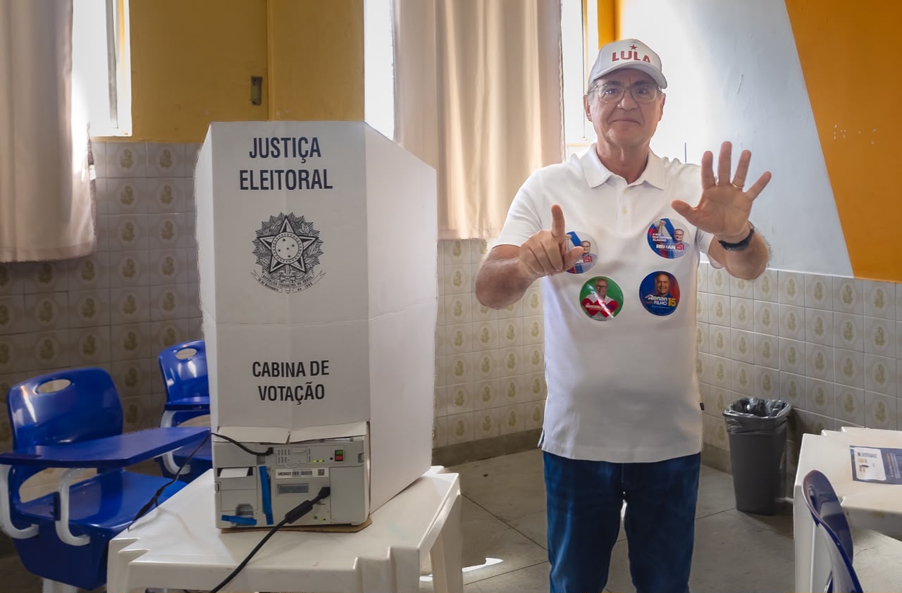 Renan Calheiros destaca experiência e demonstra confiança nas urnas