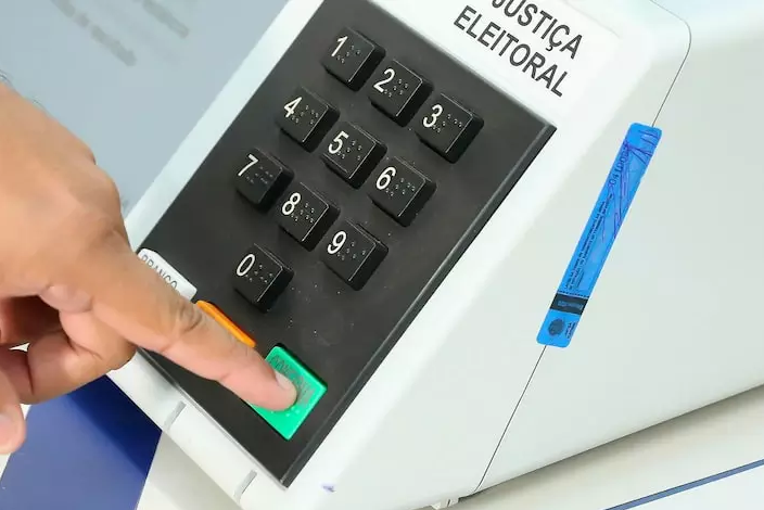 Sem candidato, mais de 26 mil eleitores digitam número do PL para governador e anulam voto