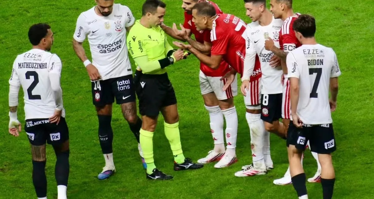 Árbitro de Avaí x CRB se envolve em nova polêmica; entenda!