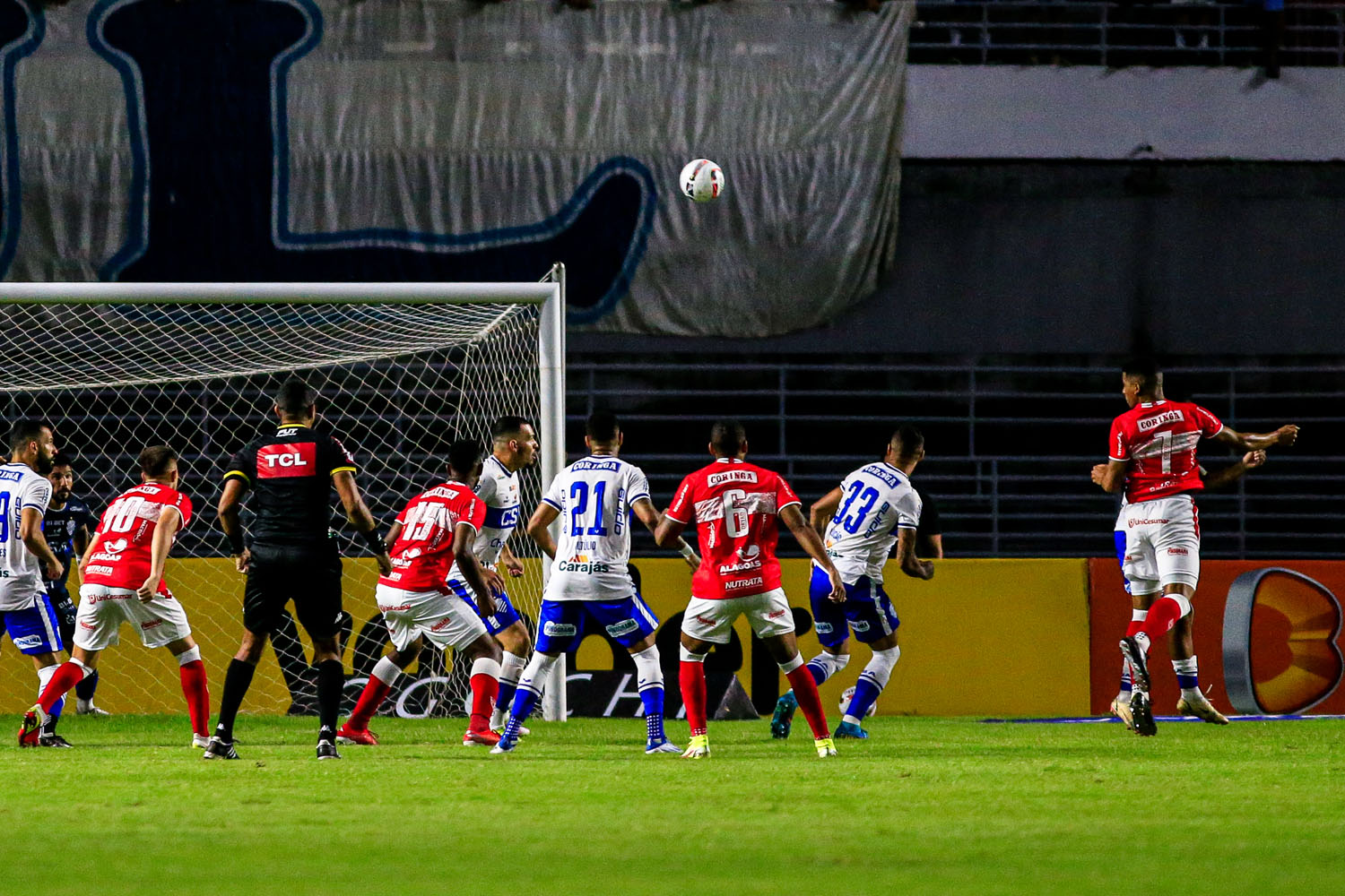 Em jogo sem emoção no Rei Pelé, CRB e CSA ficam no empate: 0 a 0