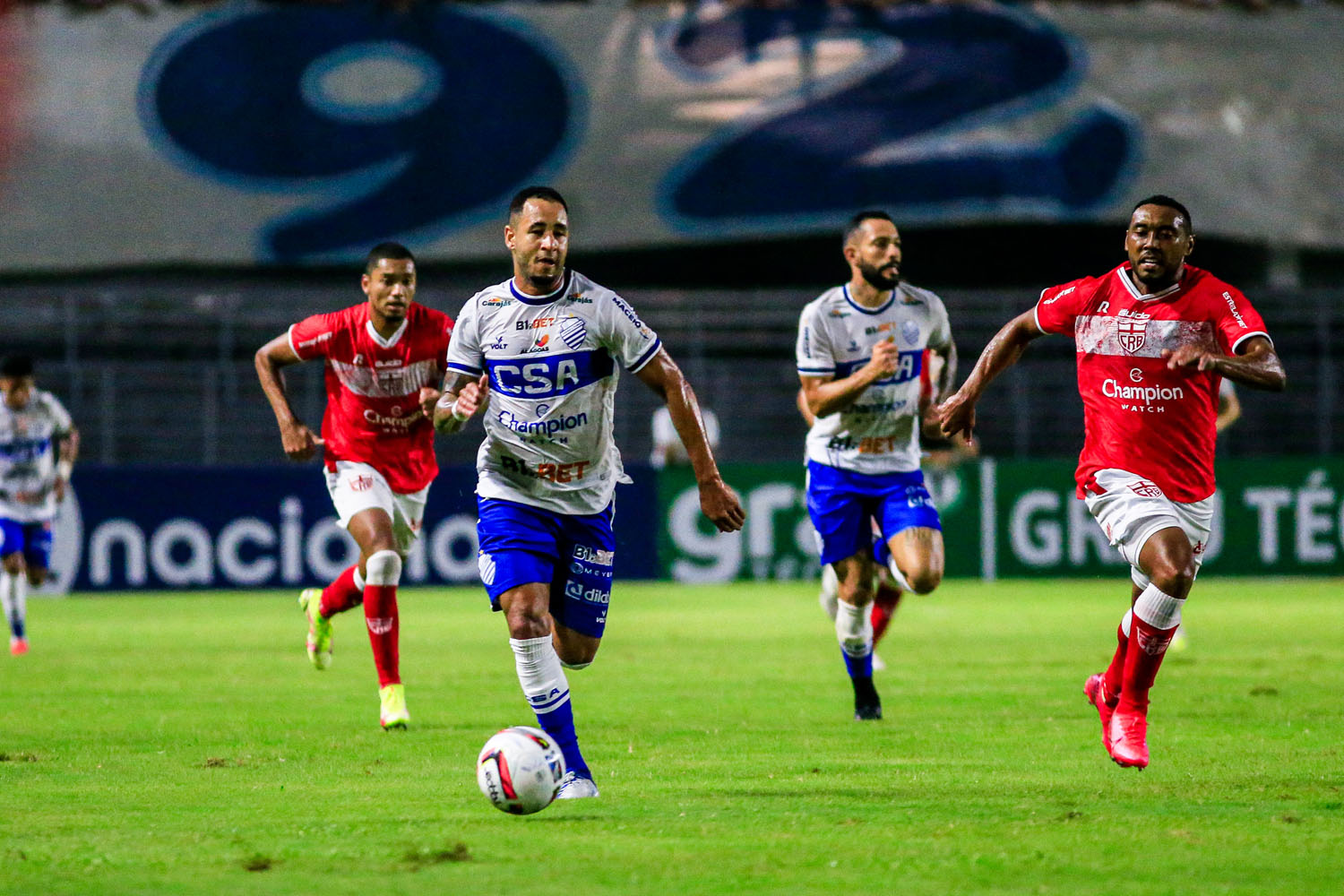 No primeiro turno da Série B, equipes empataram por 0 a 0 em um jogo sonolento