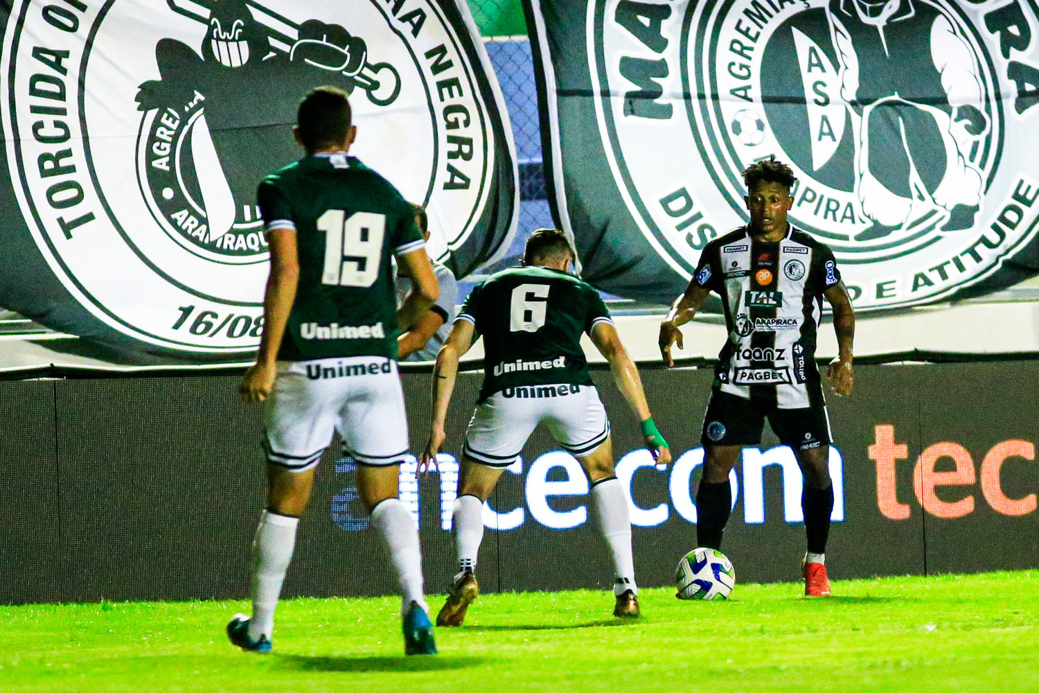 ASA domina Goiás, mas só empata e está fora da Copa do Brasil: 1 a 1