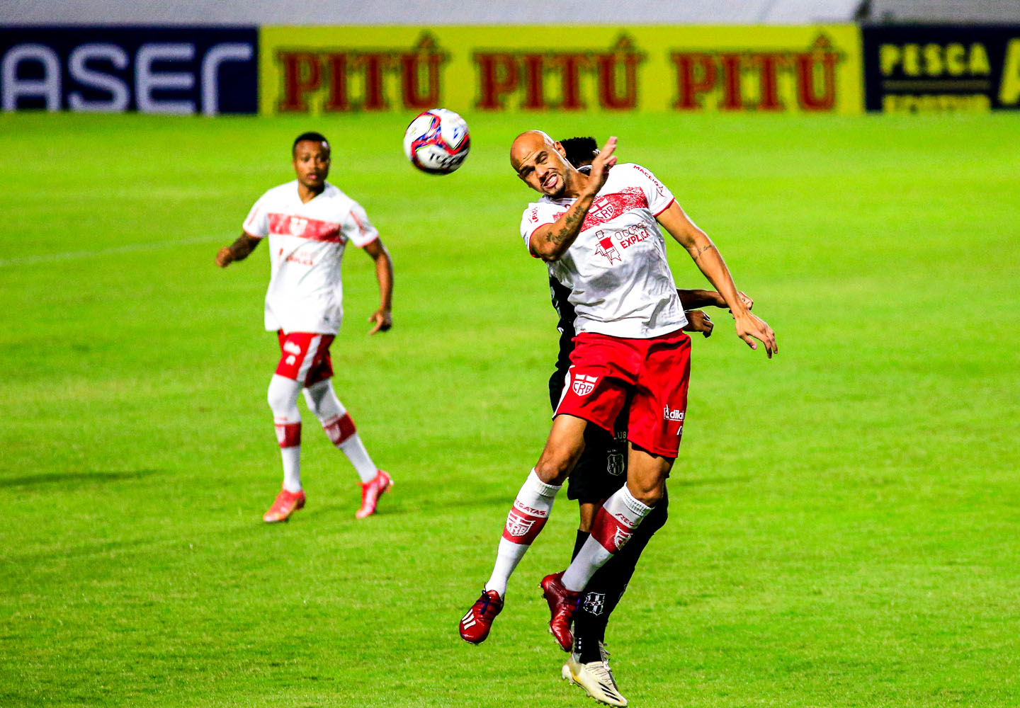 Mesmo com um a mais, CRB amarga empate com a Ponte Preta no Rei Pelé: 1 a 1