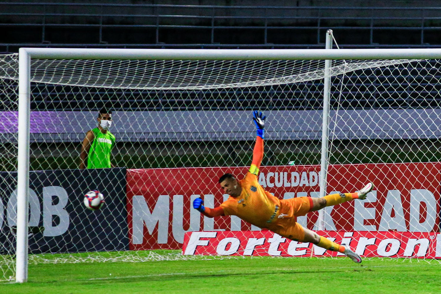 Mesmo com um a mais, CRB amarga empate com a Ponte Preta no Rei Pelé: 1 a 1