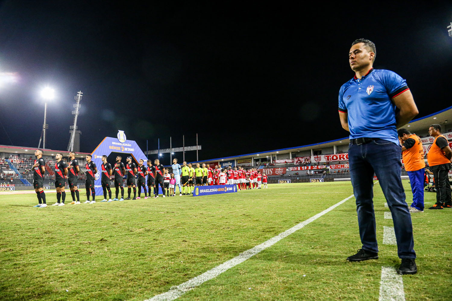 CRB supera desfalques e vence o Atlético-GO por 2 a 1 no Rei Pelé