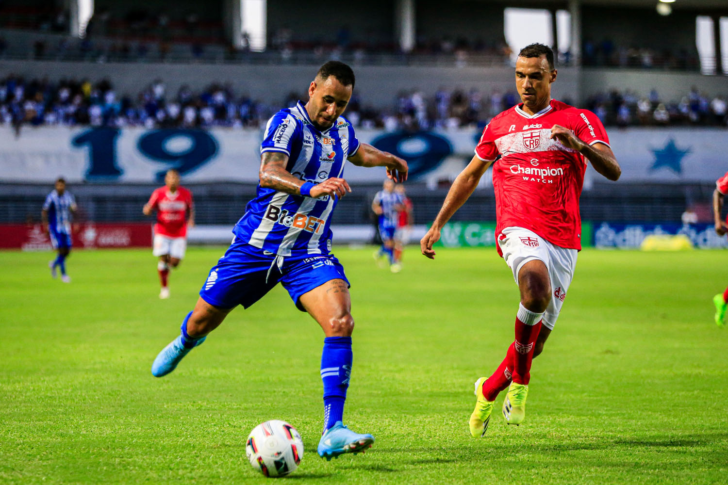Zagueiro Gilvan não estará disponível para Daniel Paulista