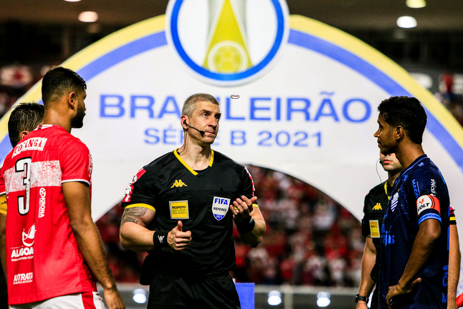 Capitães Gum e Gabriel aguardam sorteio do mando de campo. No returno da segundona, equipas empataram sem gols, em Maceió