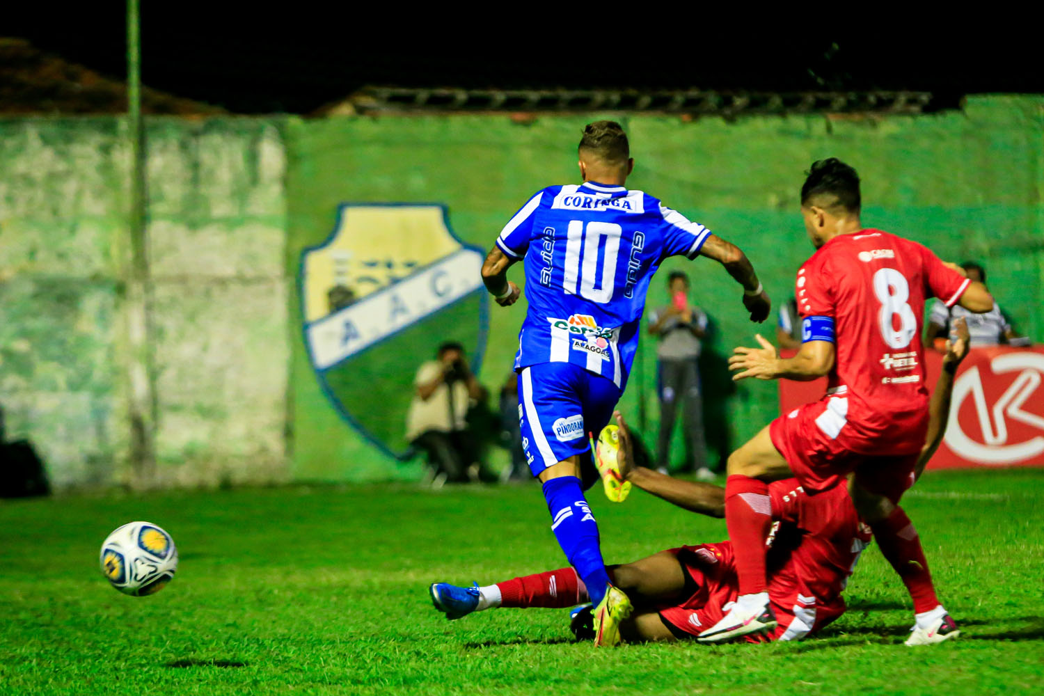 Geovane não é presença garantida entre os titulares