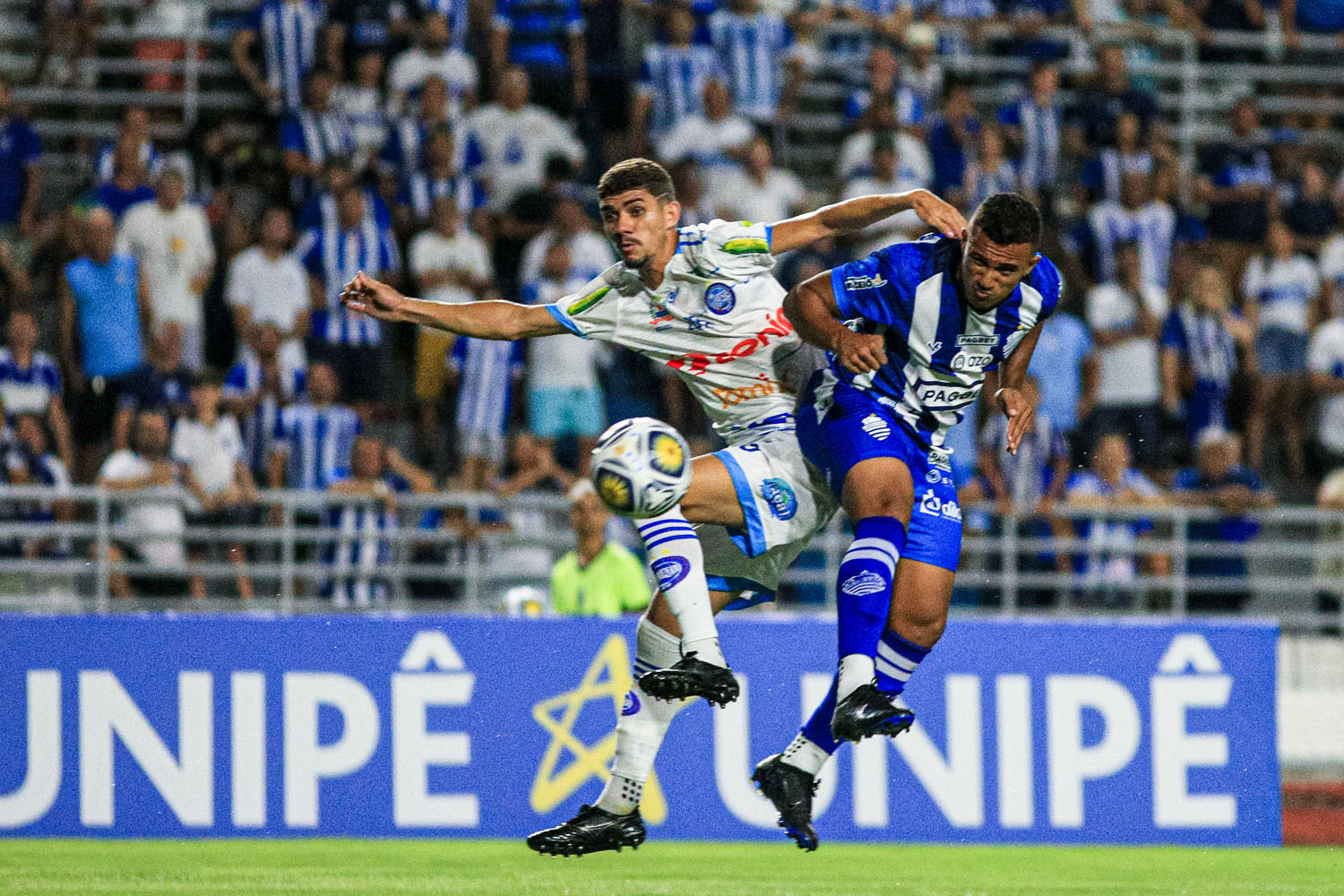 Disputa no primeiro tempo foi forte