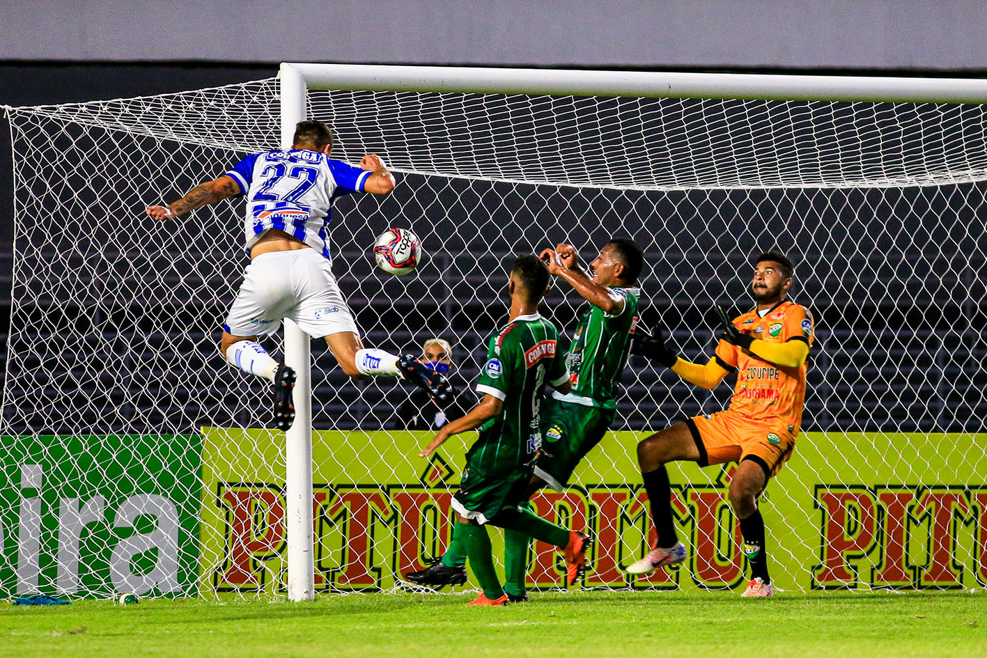 Com três de Bruno Mota, CSA massacra o Coruripe com goleada de 5 a 0 pelo Alagoano