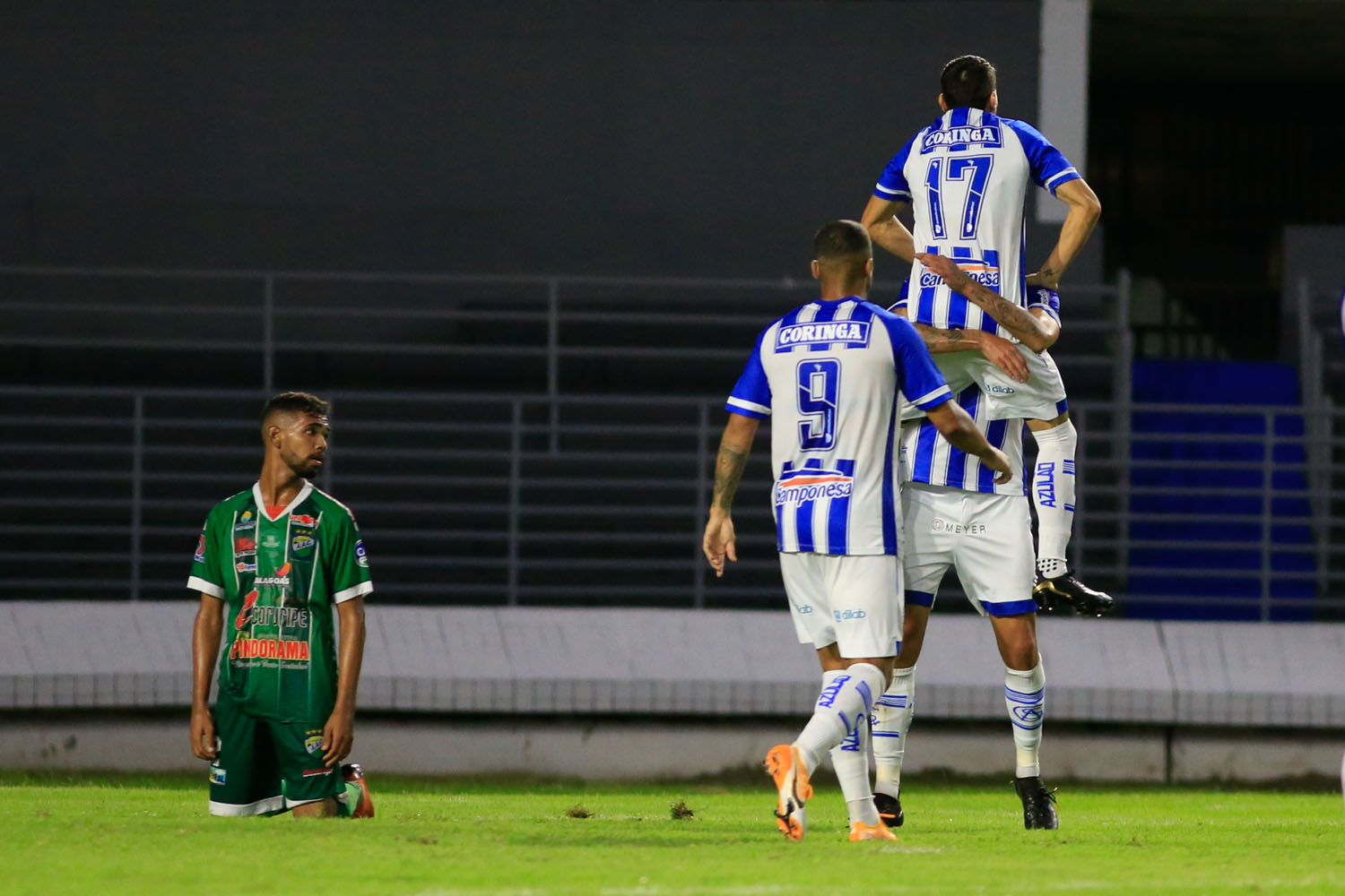Com três de Bruno Mota, CSA massacra o Coruripe com goleada de 5 a 0 pelo Alagoano