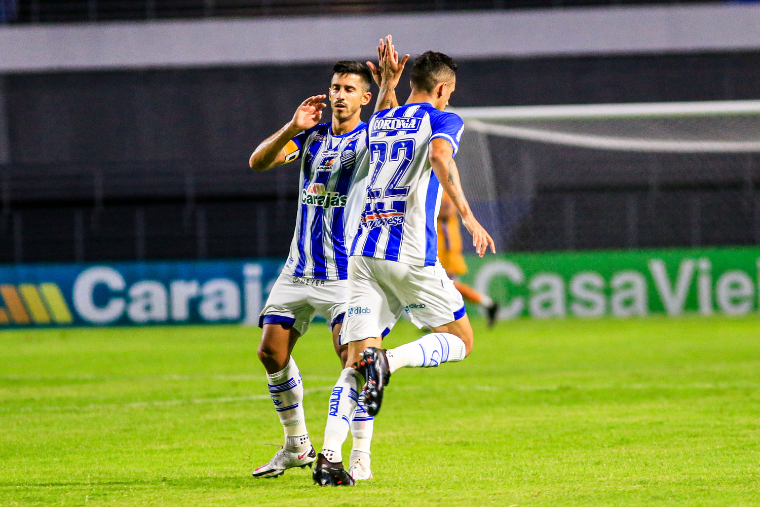 Com três de Bruno Mota, CSA massacra o Coruripe com goleada de 5 a 0 pelo Alagoano