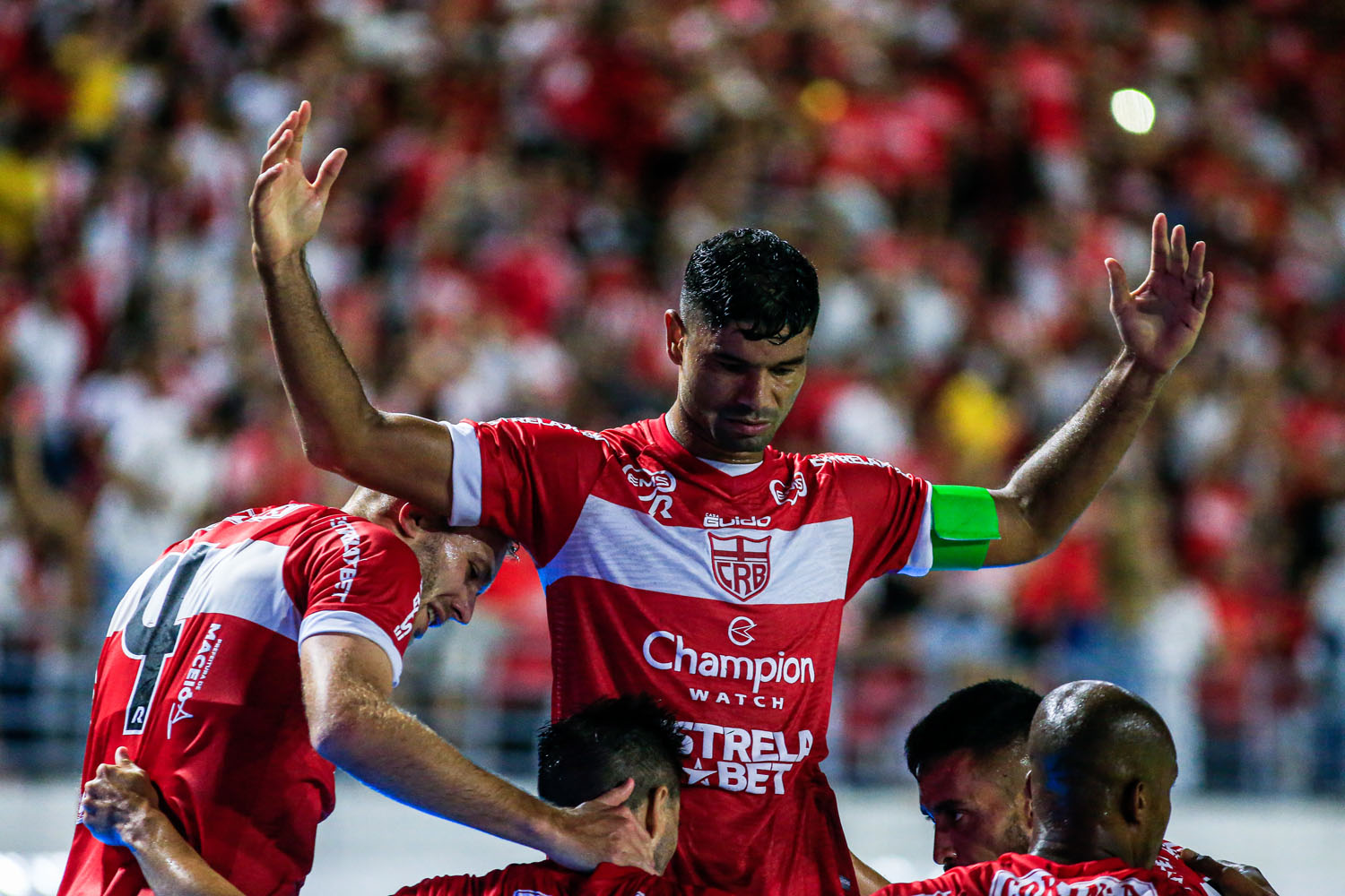 Contestado, Gum pode não começar a partida contra o Sampaio