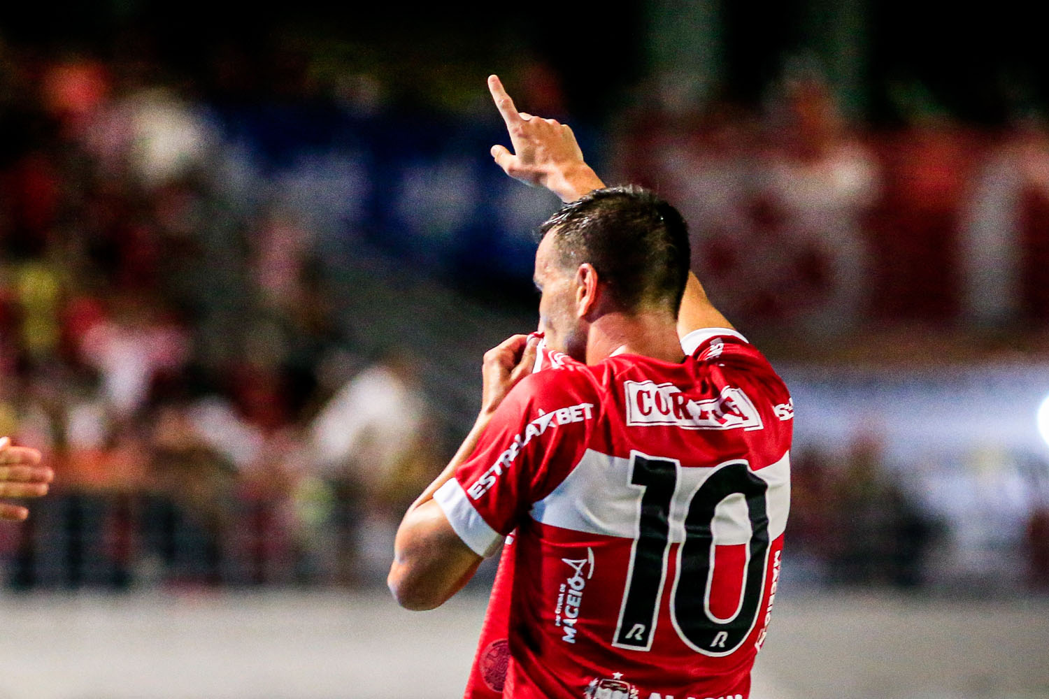 Com gol no fim, CRB vence ABC e encaminha classificação no Nordestão