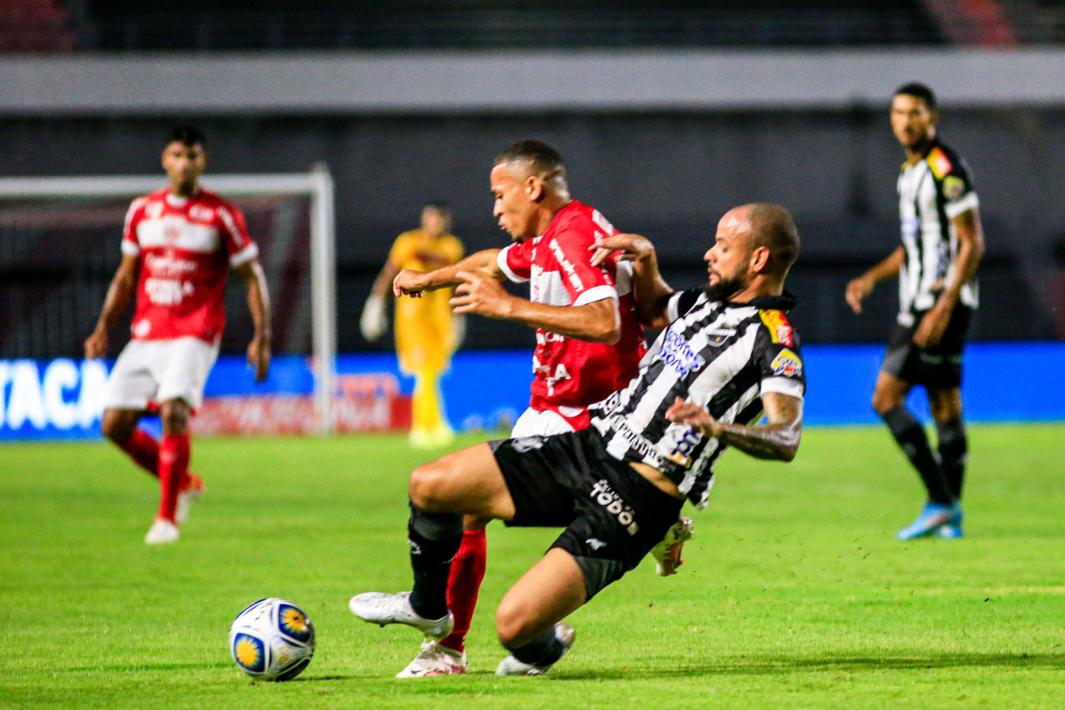 Com gol no fim, CRB vence ABC e encaminha classificação no Nordestão