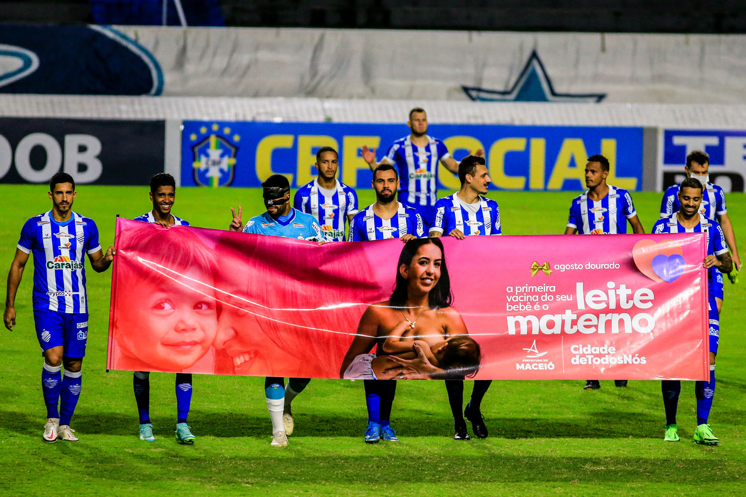 Em jogo fraco no Rei Pelé, CSA não sai do zero a zero com o Avaí, pela 16ª rodada da Série B