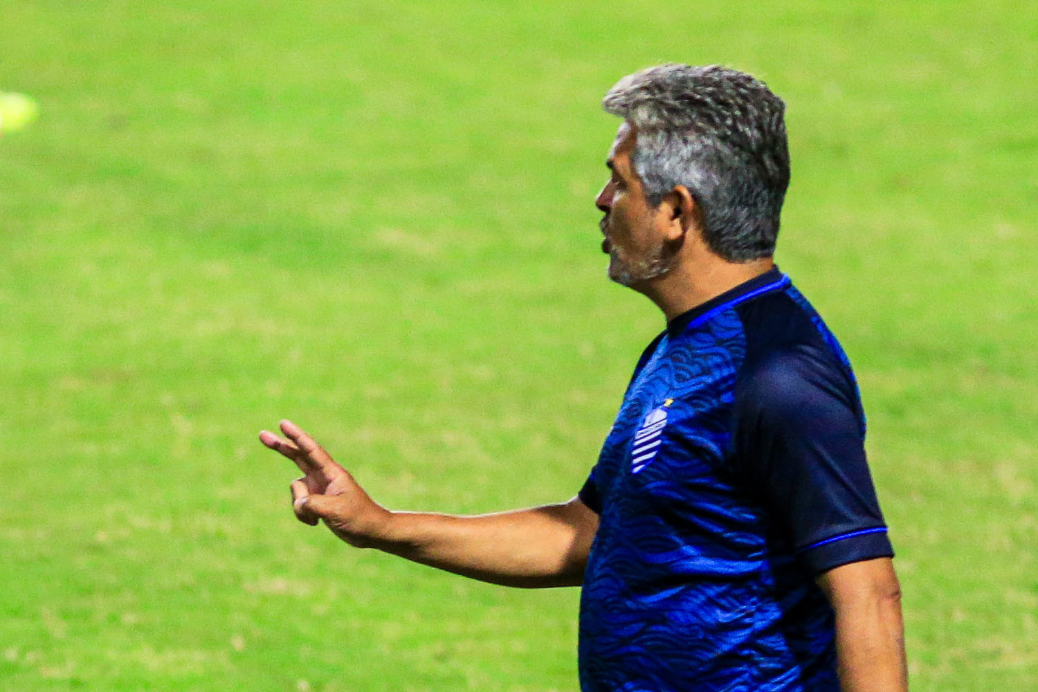 Em jogo fraco no Rei Pelé, CSA não sai do zero a zero com o Avaí, pela 16ª rodada da Série B