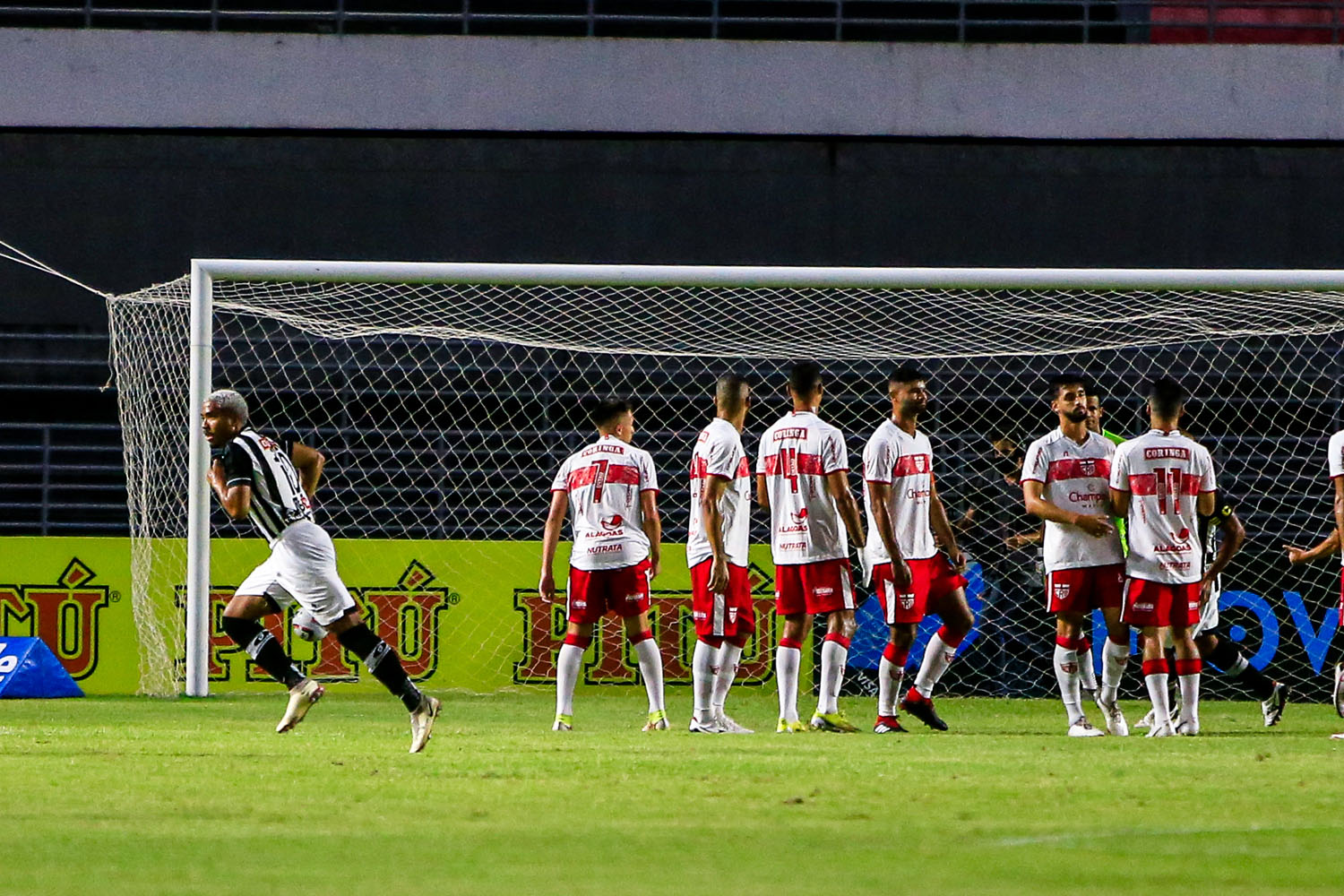 Entre os jogos mais marcantes do ano, Feijão brilhou na goleada do ASA sobre o CRB, por 4 a 1