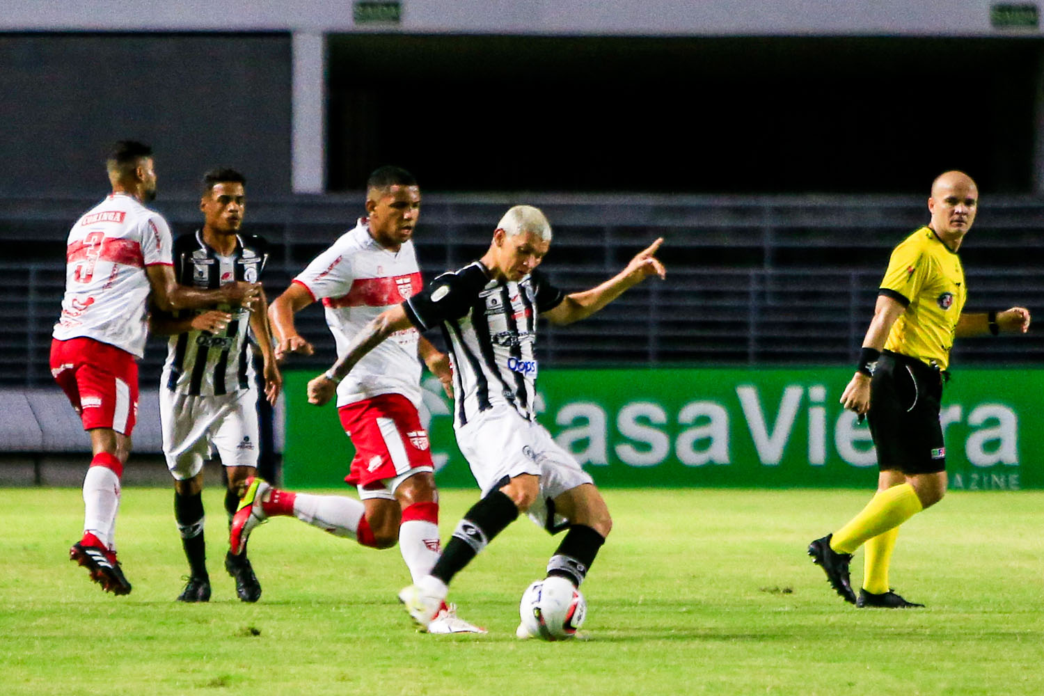 Superior em campo, ASA não toma conhecimento do CRB e vence por 4 a 1, no Rei Pelé