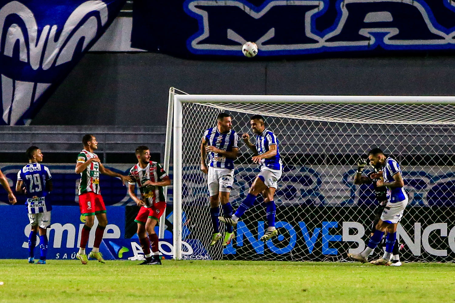 CSA apertou muito nos primeiros minutos da etapa inicial, mas sem sucesso