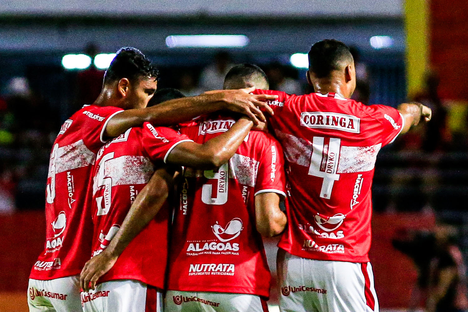 CRB desencanta e com dois golaços vence Sampaio Corrêa, mas segue na lanterna da Série B: 2 a 1