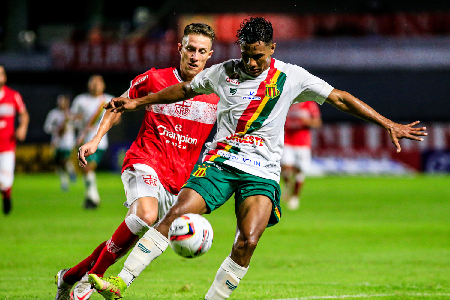 Mais um momento de CRB x Sampaio Corrêa, no Rei Pelé
