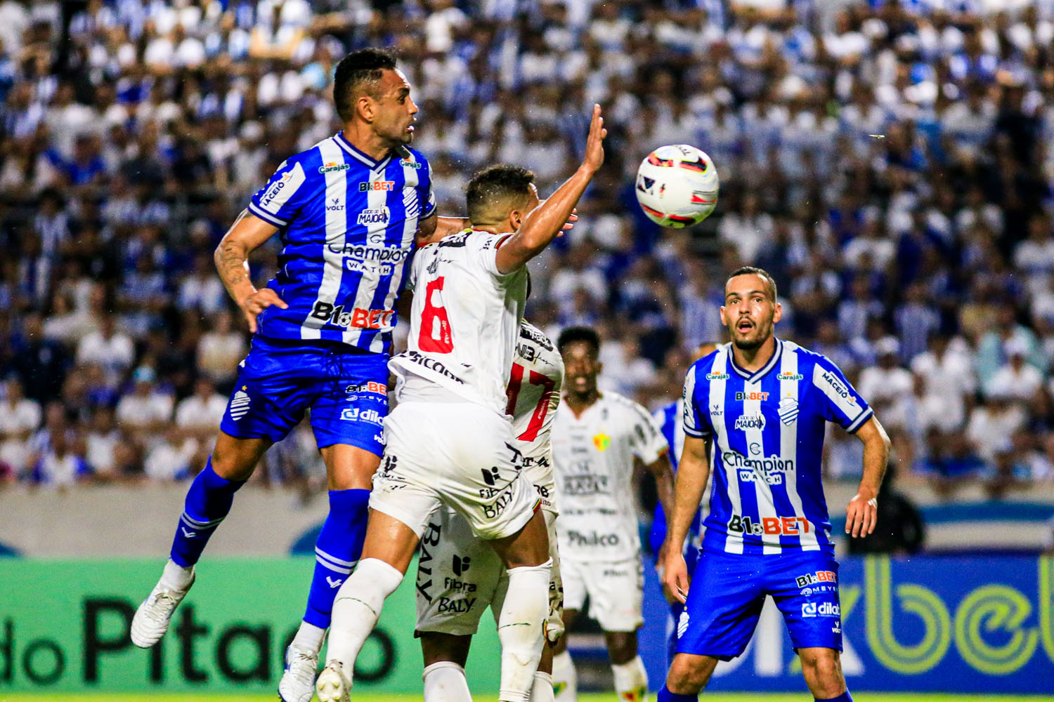 A última vitória azulina na Série B aconteceu contra o Brusque, no Trapichão