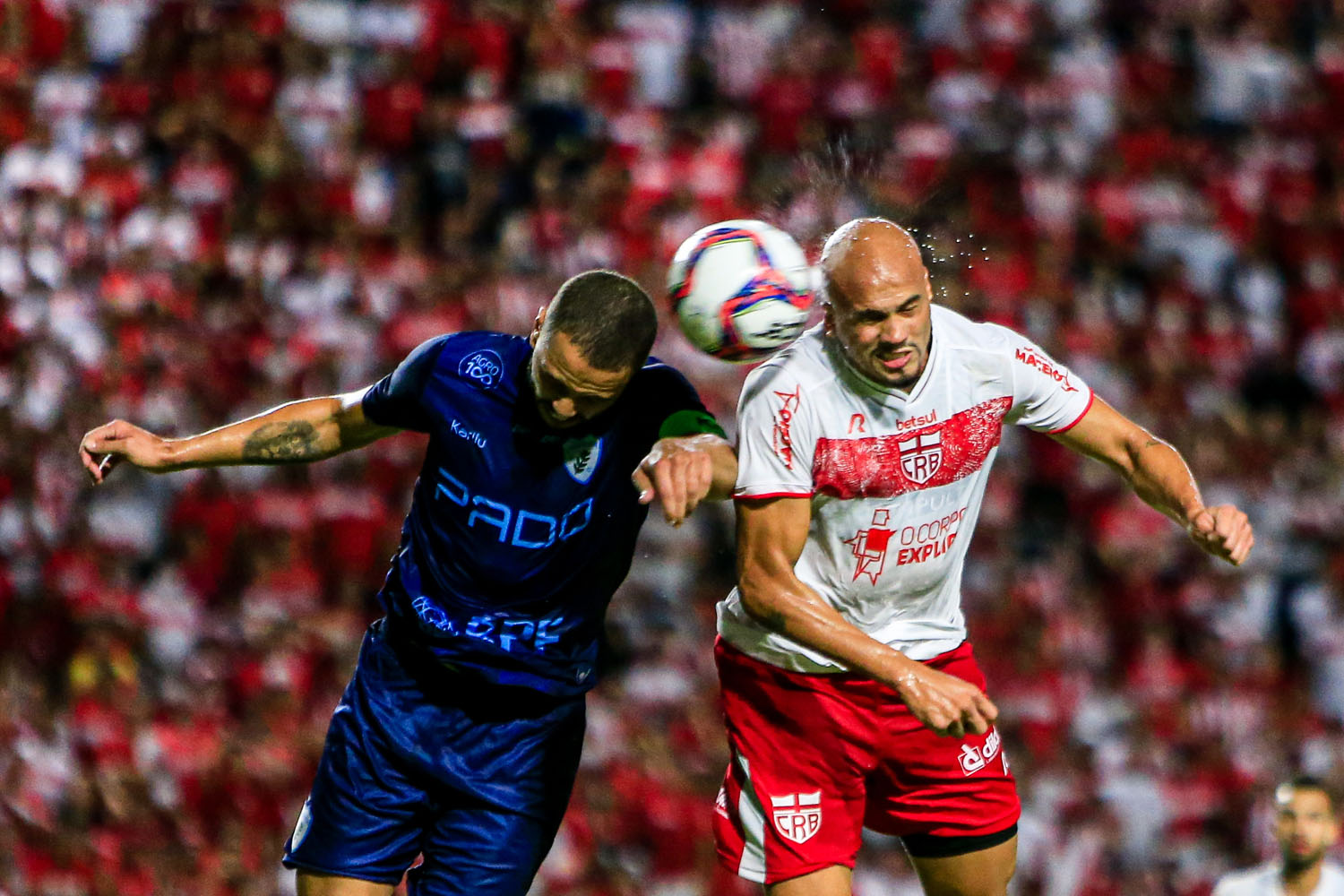 Negueba decide, CRB vence o Londrina por 1 a 0 e se mantém vivo na briga pelo acesso