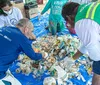 Mutirão de limpeza recolhe cerca de 74 quilos de lixo da praia de Jacarecica imagem