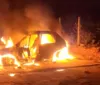 Homem ateia fogo em carro e moto após término de relacionamento imagem