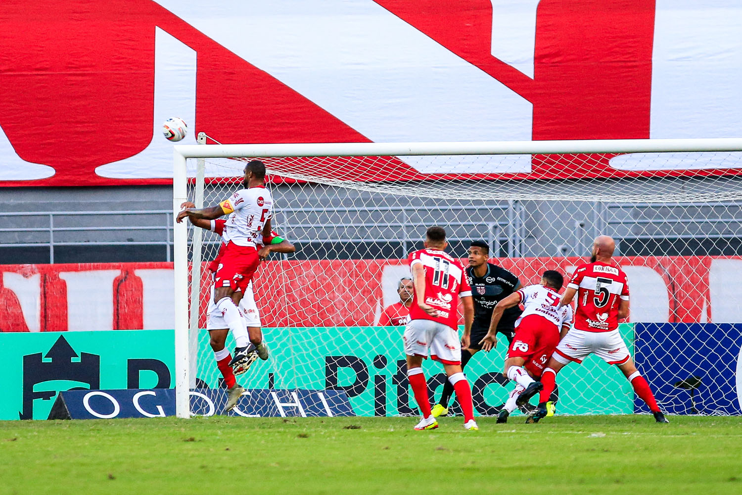 Com gol de Anselmo Ramon, CRB vence Vila Nova e deixa o Z4 da Série B: 1 a 0